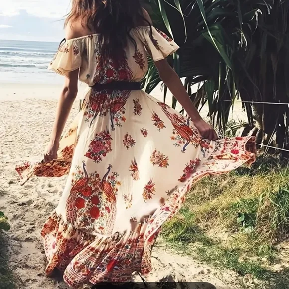 Bohemian floral print off shoulder maxi dress size large. New never worn. - Picture 3 of 5